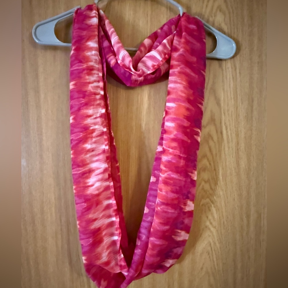 Elegant Pink Patterned Scarf